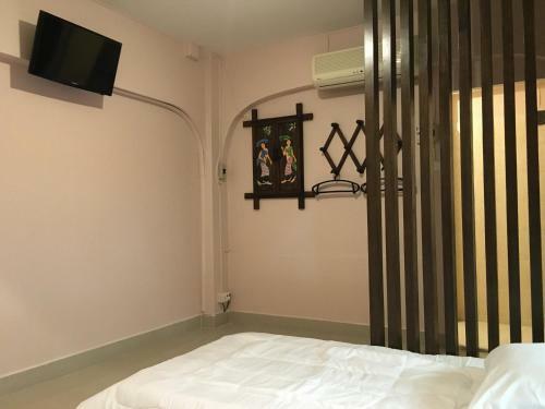 Hostal The Grand Palace Hostel