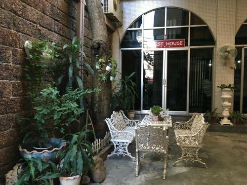 Hostal The Grand Palace Hostel