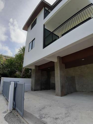 The Hill Side Kamala Service Apartment