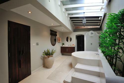 Ban Tai Estate Beachclub Villas