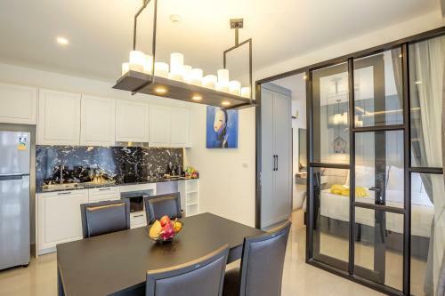 Hotel Surin Beach Residence