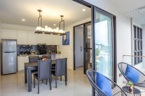 Hotel Surin Beach Residence