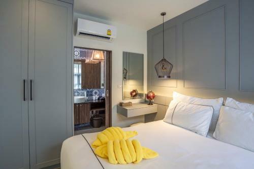 Hotel Surin Beach Residence