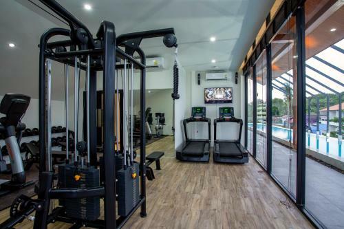 Hotel Surin Beach Residence