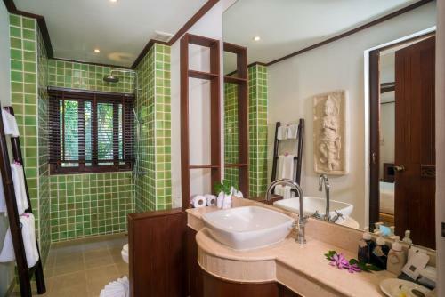 Beachfront Resort Villa Baan Chang 5br
