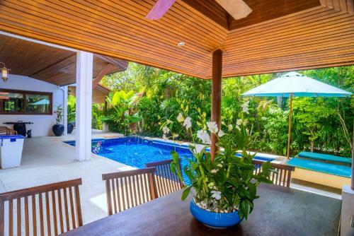 Beachfront Resort Villa Baan Leelavadee 4br