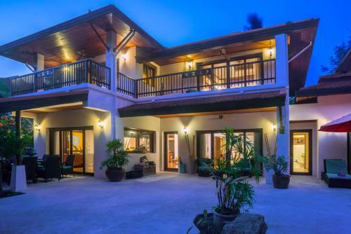 Beachfront Resort Villa Baan Lotus 4br
