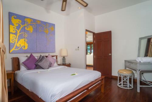 Beachfront Villa Baan Chaai Haat 4br