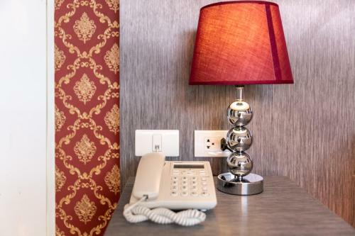 Hotel The Thames Pool Access Resort & Villa
