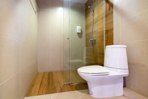 Hotel The Thames Pool Access Resort & Villa