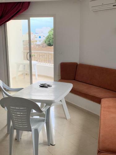 Airbetter - Beachfront 2 Bedroom Apartment In Kelibia