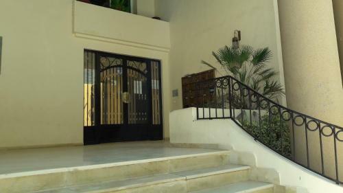 Apartamento Spacious Modern App Richly Furnished