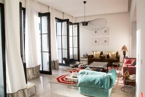 Les Verri�res De Gammarth: Villa Moderne +piscine