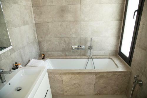 Villa Bonheur Villa Exceptionnelle � La Soukra