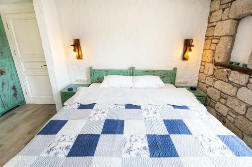 Hotel Monat Otel