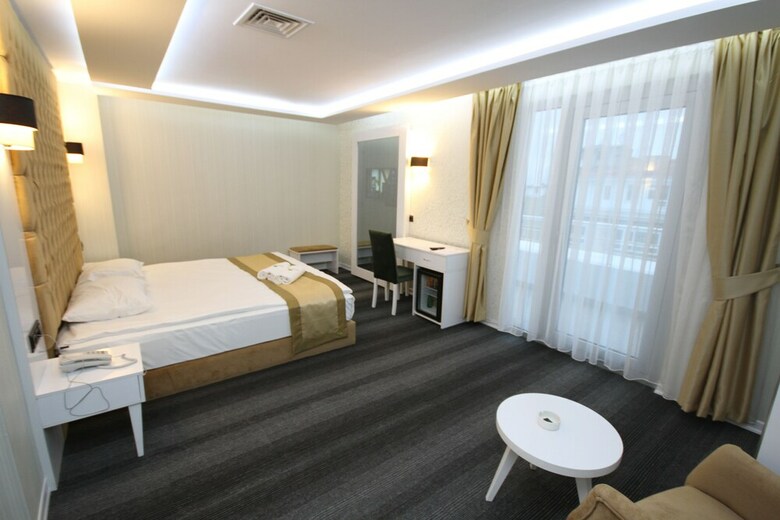 Grand Silay Hotel