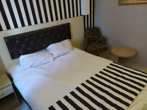 Hotel Mar&s?