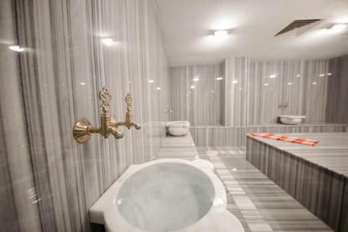 Laren Sea Side Hotel Spa