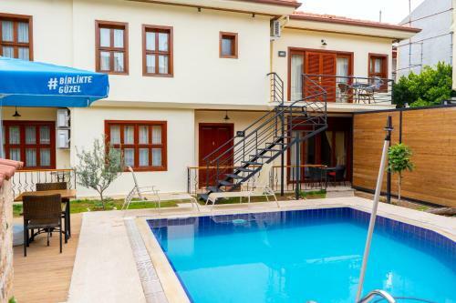 Pera House Kalei�i Suit&family Apartments