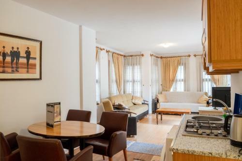 Pera House Kalei�i Suit&family Apartments