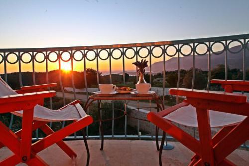Citrus Hotel And Villa