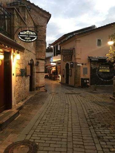 Gagarin Pub & Hotel