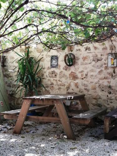 Kuyu Beergarden Hostel