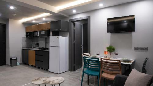 Opera Suites Apart Hotel