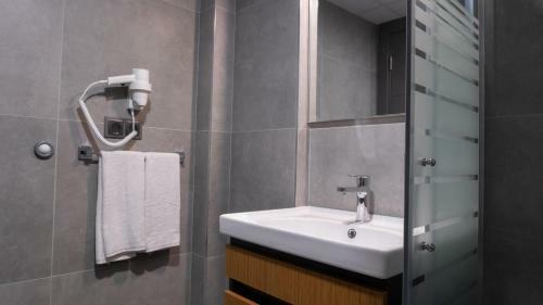 Opera Suites Apart Hotel