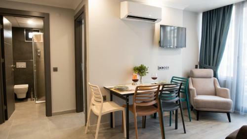 Opera Suites Apart Hotel