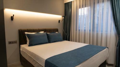 Opera Suites Apart Hotel