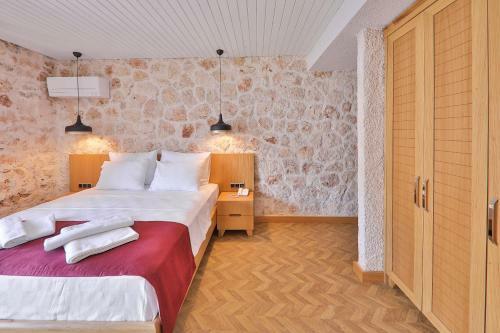 Atalante Hotel