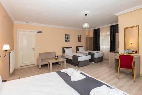 Golden Flower Hotel