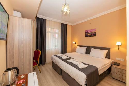 Golden Flower Hotel