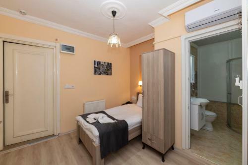 Golden Flower Hotel