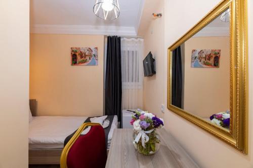 Golden Flower Hotel