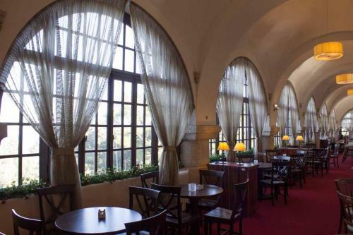 Elafos Hotel