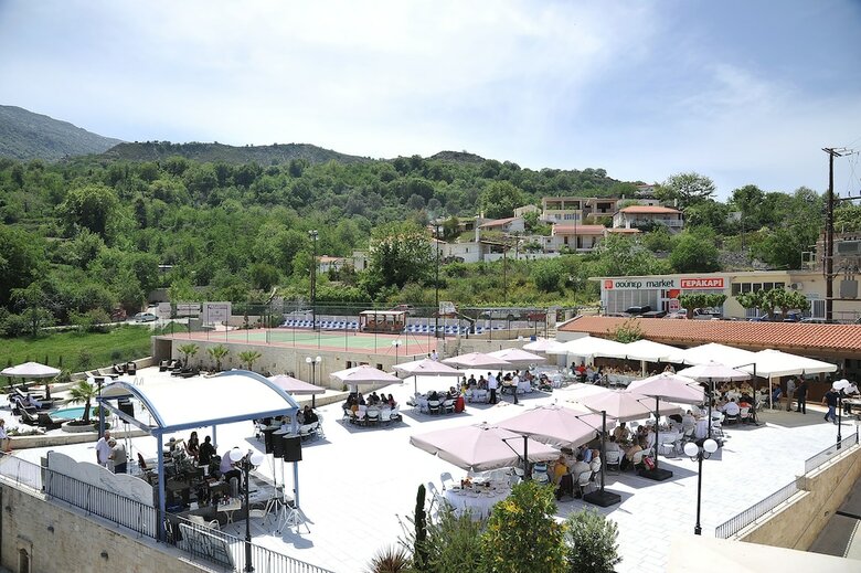 Alexander Hotel Gerakari