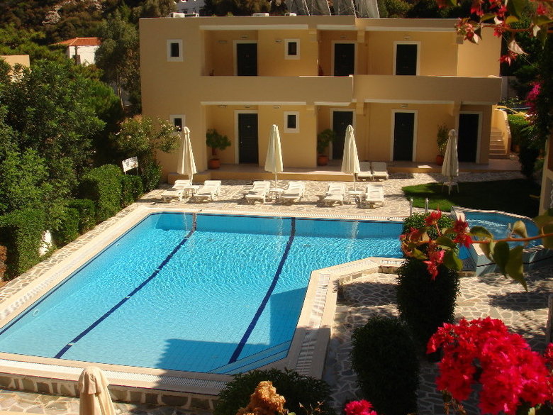 Kyra Panagia Aparthotel