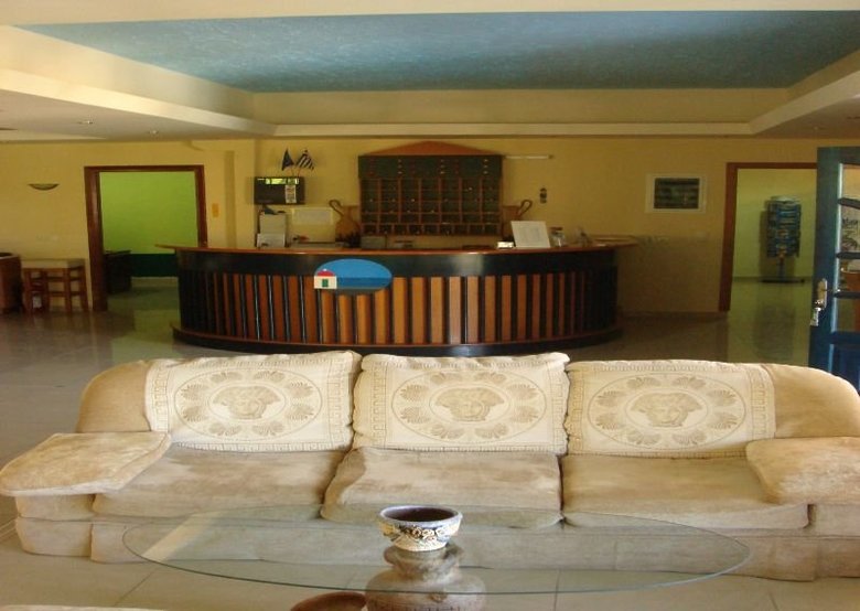 Kyra Panagia Aparthotel