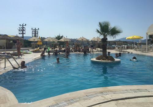 Sunpoint Family Hotel