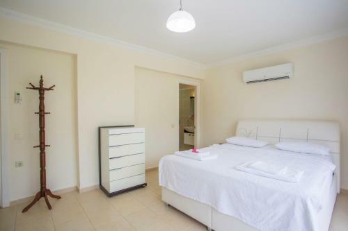Crown 2 Villa