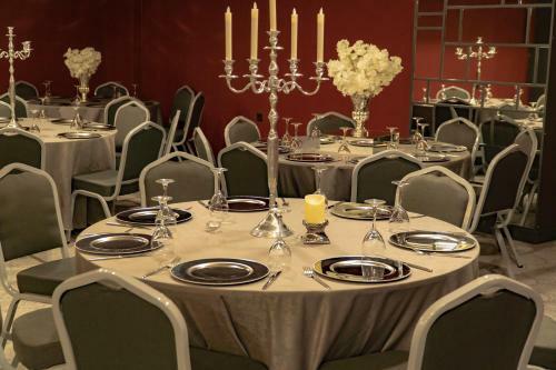 Angel's Park Hotel