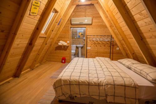 The Hill Glamping �?ral?