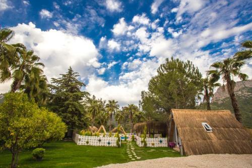 The Hill Glamping �?ral?