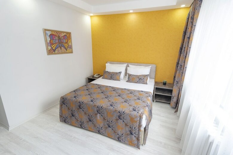 The Breeze Hotel