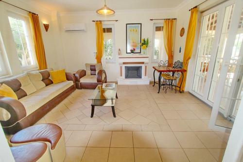 Villa �mit