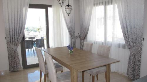 �zalp Villa B