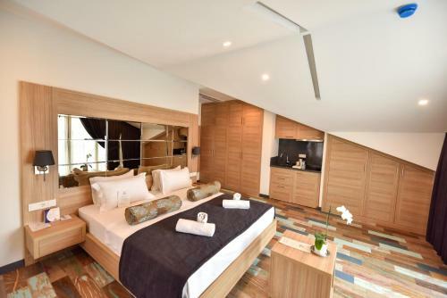 Alesta Midtown Apart Hotel