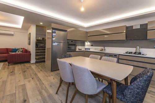 Villa Bella- 4 Bedroom Holiday Villa In Oludeniz